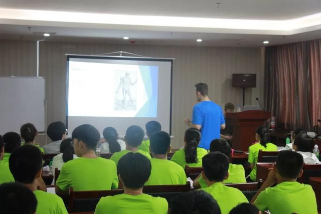 体验进行时丨看我们学得多认真!再看,我们玩得多开心!