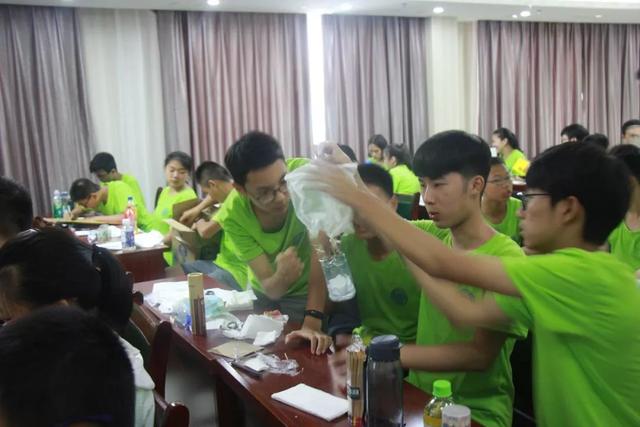 体验进行时丨看我们学得多认真!再看,我们玩得多开心!